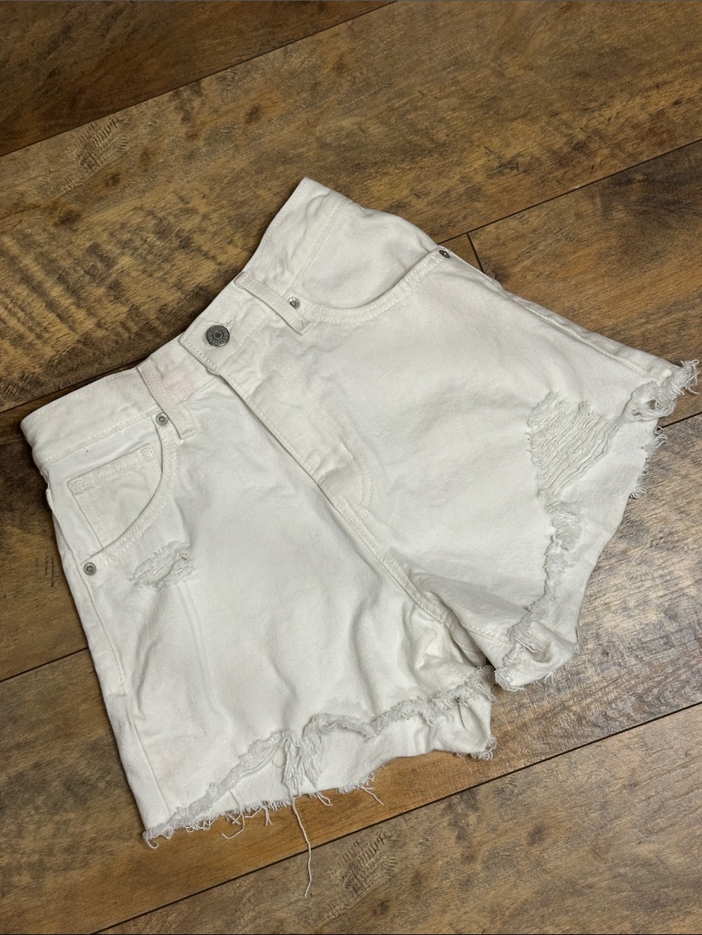 LEVIS Denim High Waisted Mom Shorts, Size 24, EUC